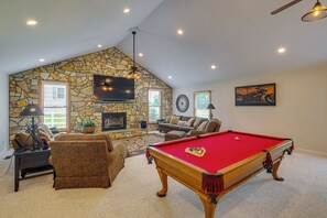 Game Room | Free WiFi | Smart TV | 1st Floor