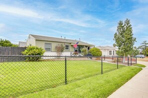 Property Exterior | Single-Story Home | Keyless Entry