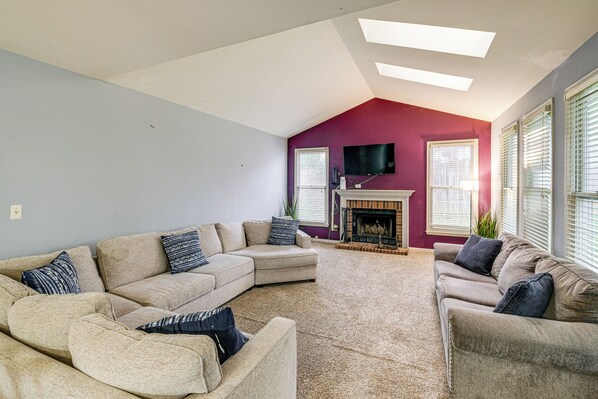 Woodbridge Vacation Rental | 4BR | 3.5BA | 4,500 Sq Ft | Stairs Required