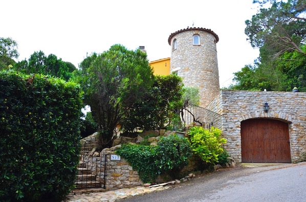 Exterior