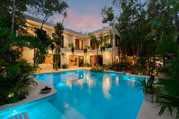Pool