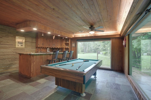 Coshocton Vacation Rental | 2BR | 2.5BA | Step-Free Access | 3,000 Sq Ft