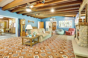 Living Area | Fireplace | Piano | Board Games