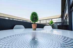 屋外ダイニングエリア