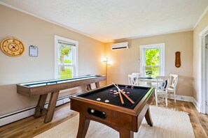 Spielezimmer