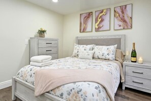 Bedroom 1 | 1st Floor | Queen Bed | Linens Provided