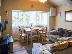 Living room/dining room | Pitt Barn Cottages- The Shippen - Pitt Barn Cottages, Callington