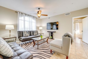 Living Room | Smart TV | 2 Futons | Single-Story Unit