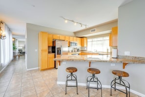 Kitchen | Breakfast Bar | Cooking Basics