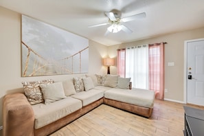 Living Room | Central A/C | Free WiFi | 1st Floor