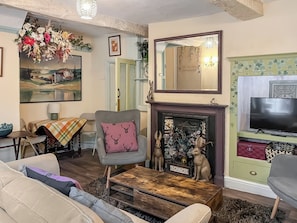 Living room/dining room | Robins Nest, Leek