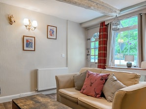 Living room/dining room | Robins Nest, Leek