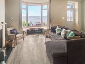 Living room | Coastguards, Portscatho