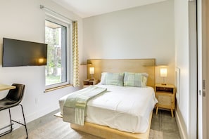 Studio | Sleeping Area | Queen Bed | Linens Provided | Smart TV