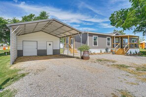 Parking | Carport (2 Vehicles) | Driveway (2 Vehicles) | Trailer Parking