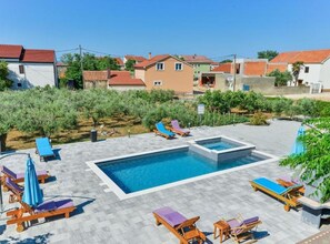Utomhuspool