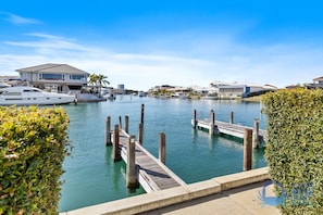 Private boat jetty
