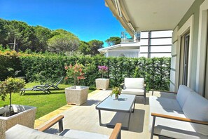 Garden [summer]