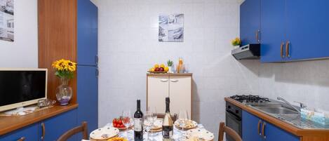 Autumn, Kitchen, Spring, Summer