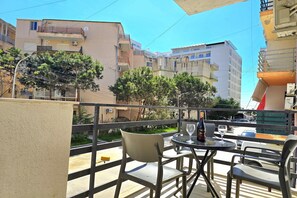 Terrasse / Balkon