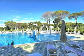 Holiday Home Swimming Pool