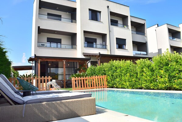 Extérieur maison de vacances [été]