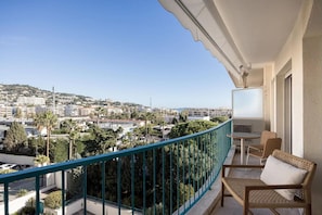 Balcony / Terrace / Patio