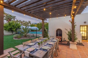Enjoy complete access to the private home including yards, patios, pool, spa, and all of our other outdoor amenities. 