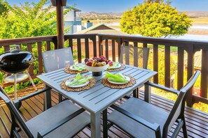 Lagoon View Log Cabin 8 @ Knysna River Club (2637)