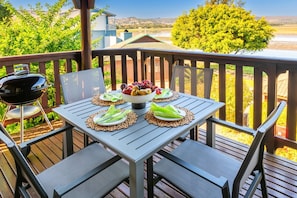 Lagoon View Log Cabin 8 @ Knysna River Club (2637)