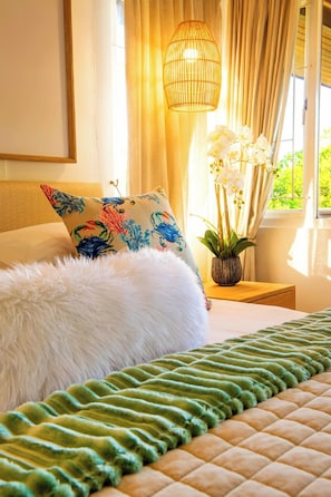 Lagoon View Log Cabin 8 @ Knysna River Club (2660)