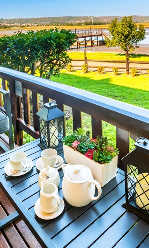 4 TIDES @ Knysna River Club (2584)