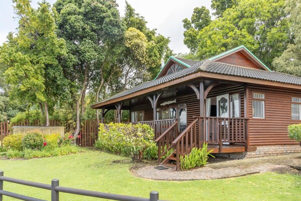 4 TIDES @ Knysna River Club (2228)