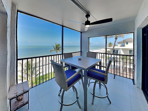 Welcome to Seaside Resort 310