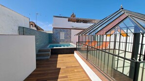 Rooftop pool