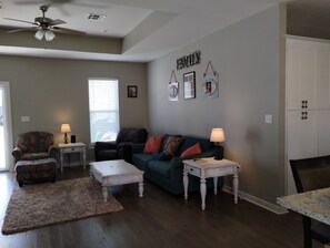 Living Rm