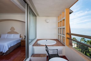 Bedroom/Balcony