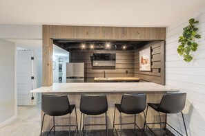 Get the full Sports Bar experience!