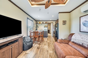 Living Room | Free WiFi