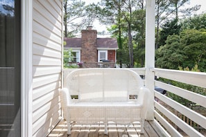 Top floor balcony bench