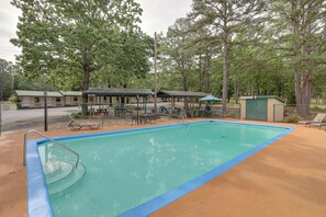 Southern Comfort Inn & Resort | Community Amenities