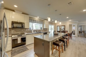 Kitchen | Keurig | Toaster Oven | Dishwasher