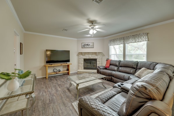Rock Island Vacation Rental | 3BR | 2BA | 2,260 Sq Ft | Stairs Required