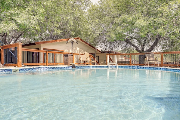 San Antonio Vacation Rental | 3BR | 2BA | 1,000 Sq Ft | Small Step to Enter