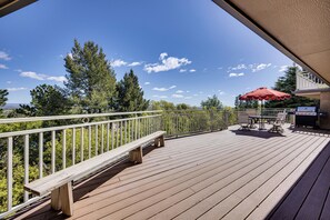 Deck | Gas Grill