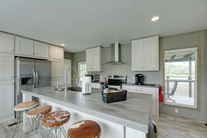 Kitchen | Dishwasher | Keurig | Toaster