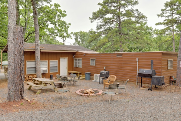 Higden Vacation Rental | 4BR | 2BA | 850 Sq Ft | 5 Steps to Enter