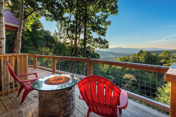 Waynesville Vacation Rental | 2BR | 2BA | Steps Required | 1,600 Sq Ft