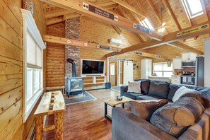 Living Room | Main Level | Flat-Screen TV