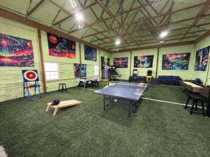 Spielezimmer